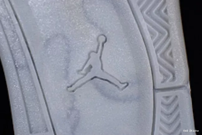 black 4 retro 540 kaws Air Nike 930155- 2906 Vibrant Jordan 0826